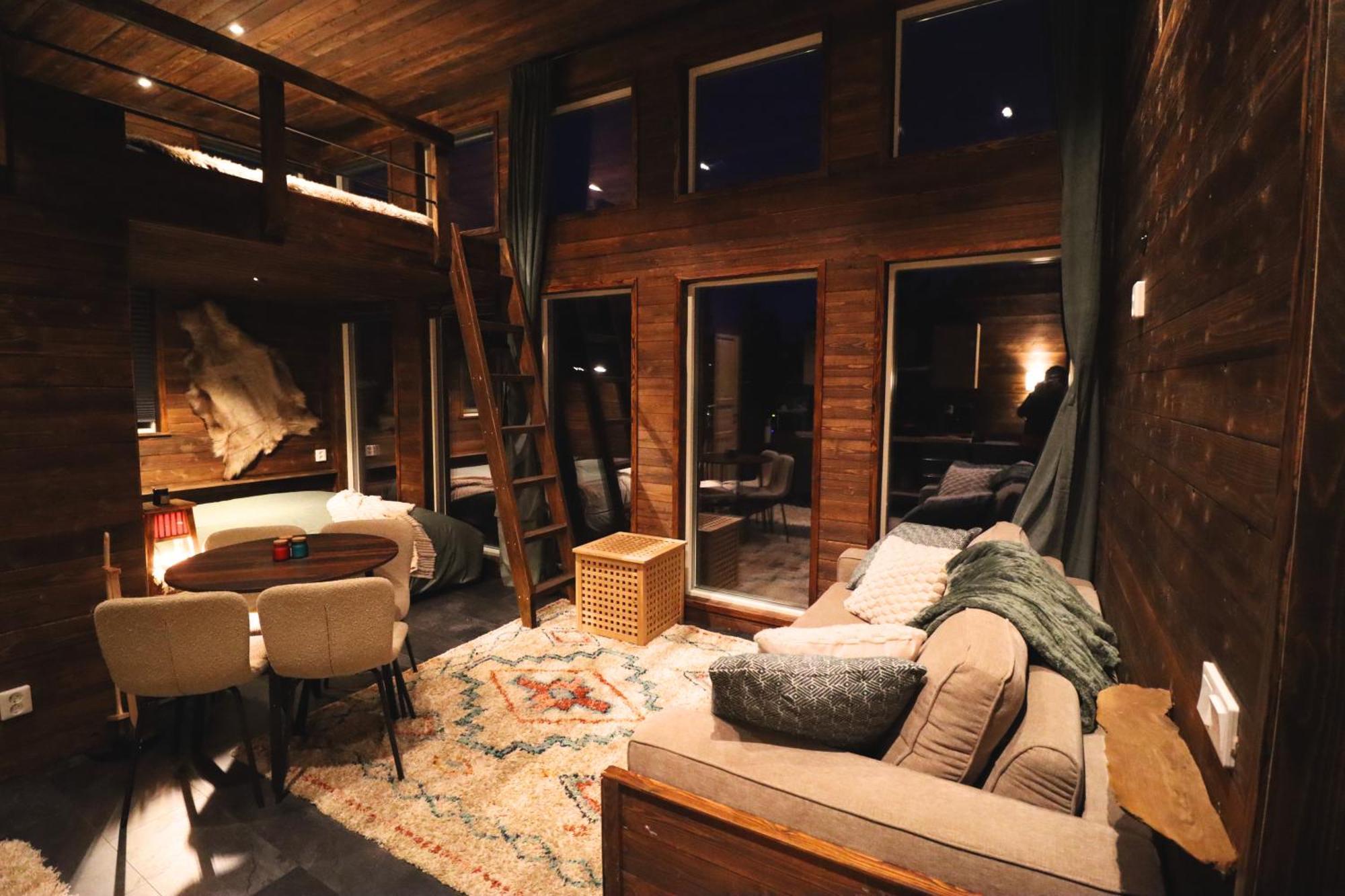Reindeer River Lights Lodge キルナ エクステリア 写真